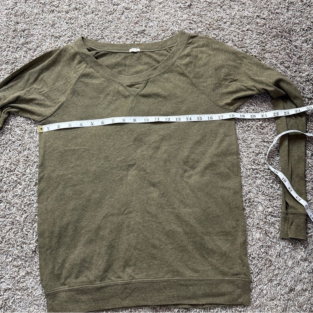 J. Crew Green Long Sleeve T-Shirt - Picture 5 of 9